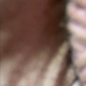 Meet your Posher, Dominique